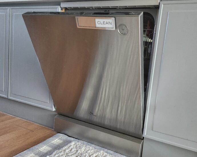 식기세척기 구입 후 빌트인으로 설치한 모습