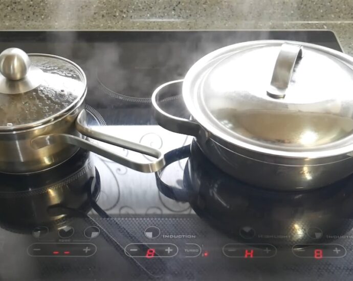 인덕션에서 고장에 취약한 장시간 고화력 조리 모습