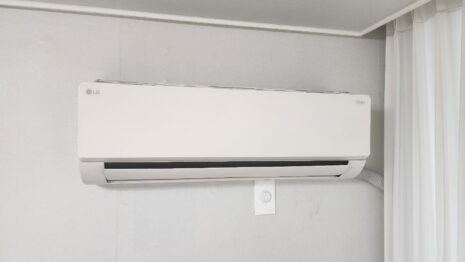 벽걸이 에어컨 중고 제품 설치 모습